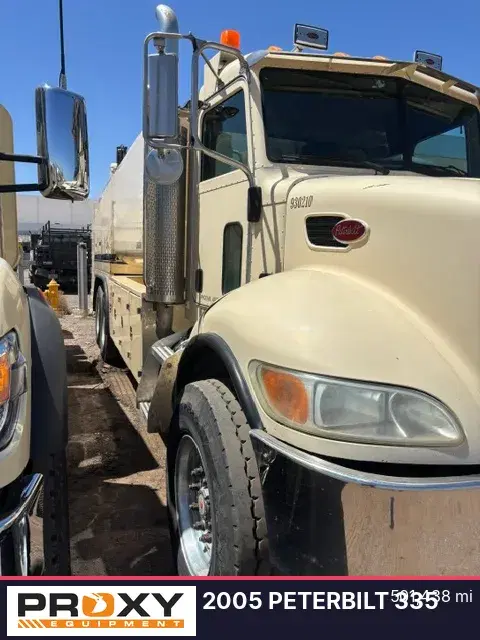 Image of Peterbilt 335 Primary image