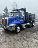 2005 Peterbilt 335 Image