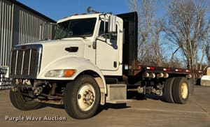 2005 Peterbilt 335 Image