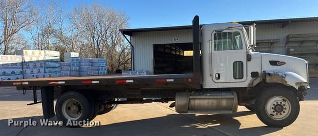 Image of Peterbilt 335 equipment image 3