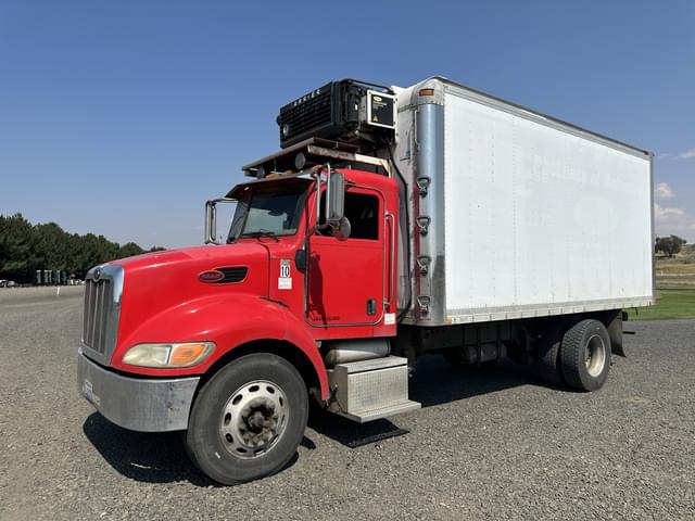 Image of Peterbilt 335 equipment image 2