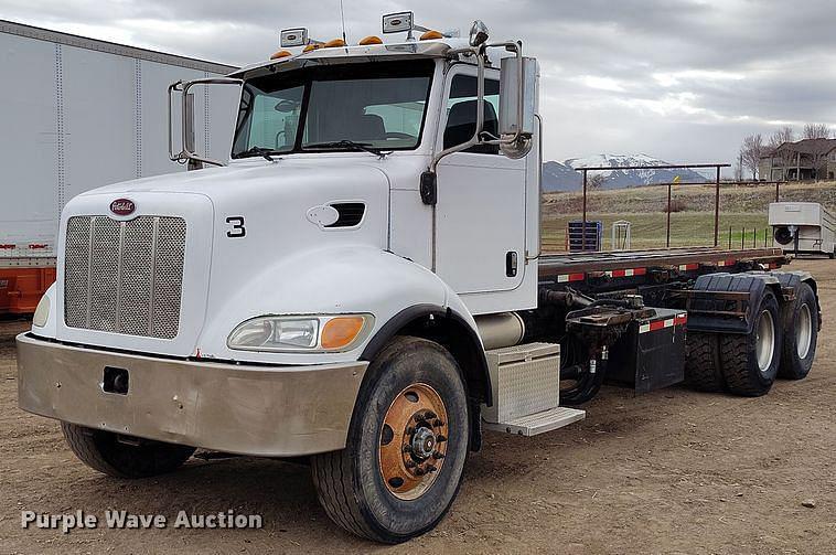 Image of Peterbilt 335 Primary image