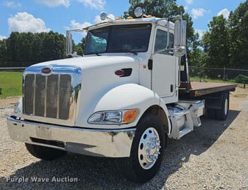 Main image Peterbilt 335