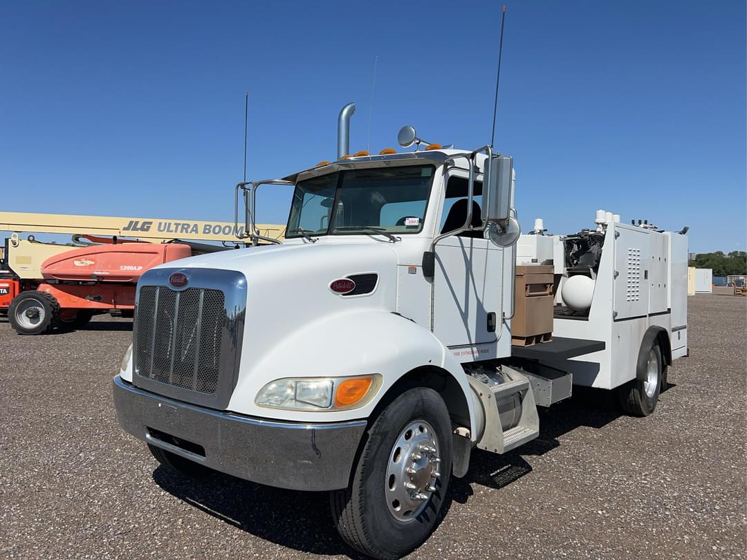 Image of Peterbilt 335 Primary image
