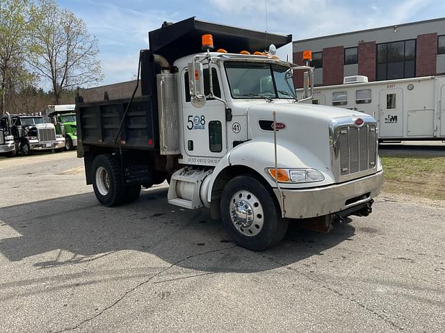 Image of Peterbilt 335 equipment image 2