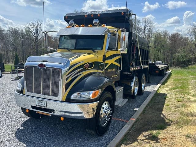 Image of Peterbilt 335 equipment image 1