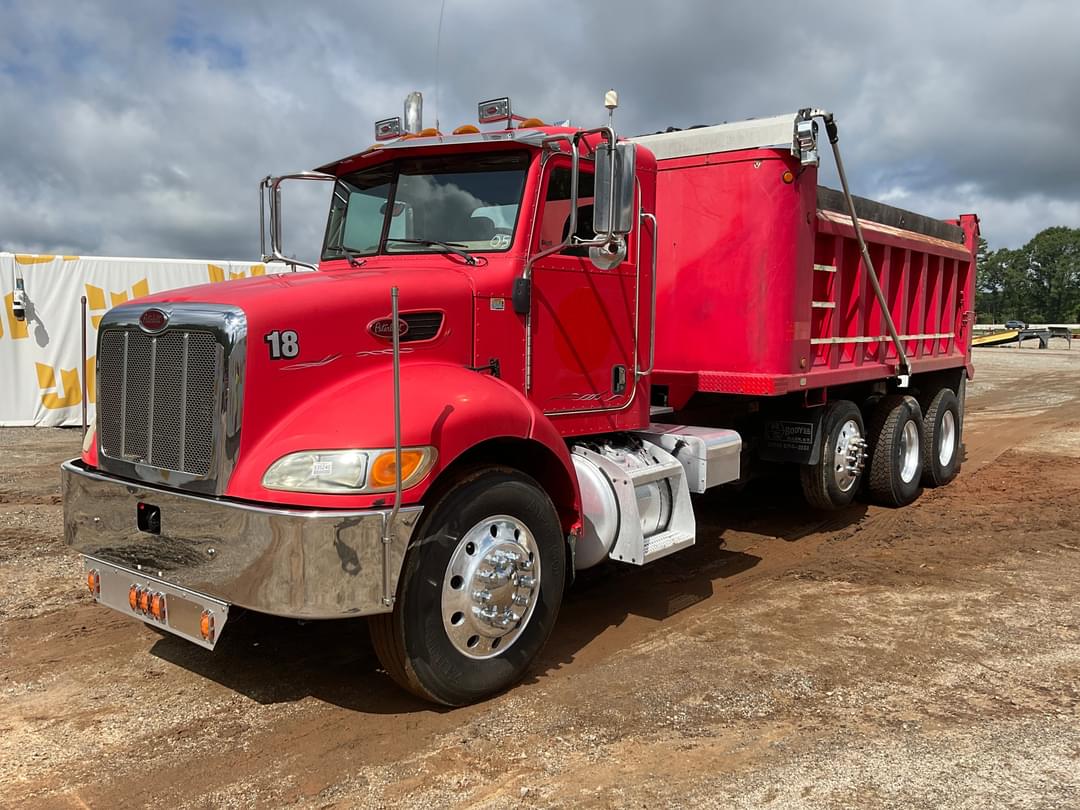 Image of Peterbilt 335 Primary image