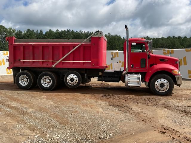 Image of Peterbilt 335 equipment image 3