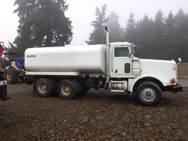 Image of Peterbilt 357 equipment image 3