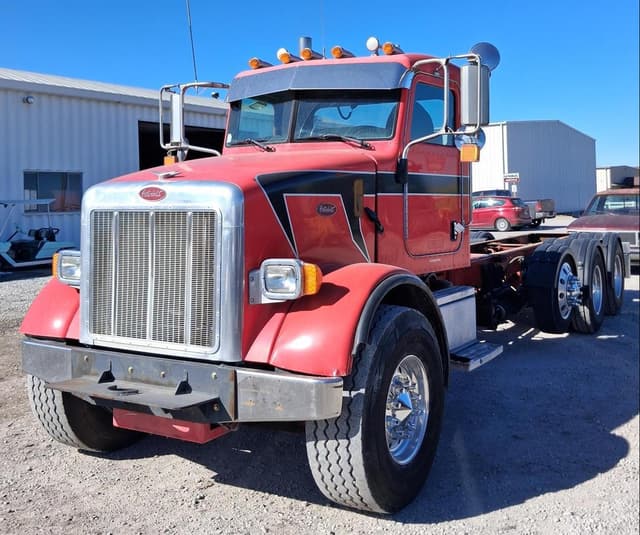 Image of Peterbilt 357 equipment image 3