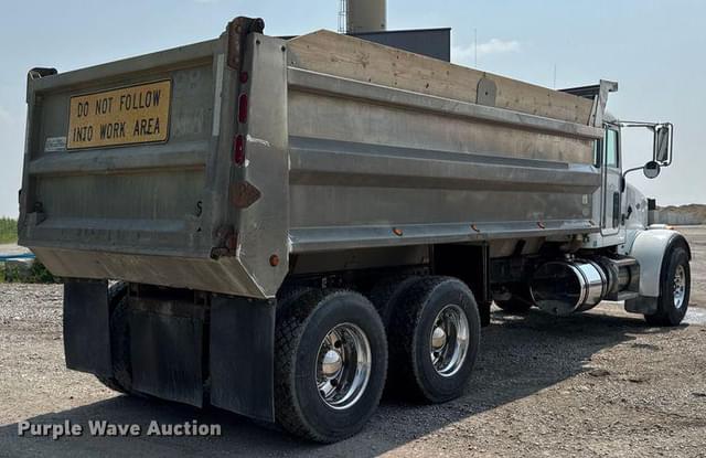 Image of Peterbilt 357 equipment image 4