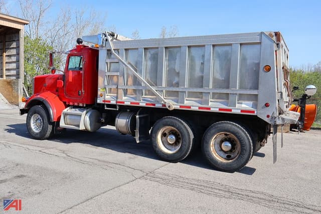 Image of Peterbilt 357 equipment image 2