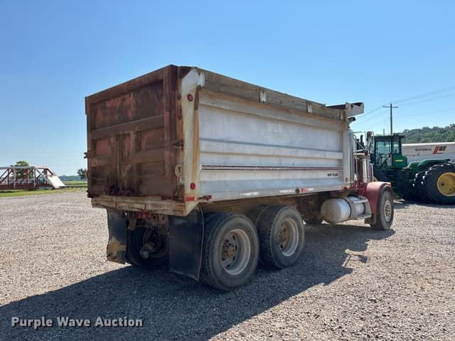 Image of Peterbilt 378 equipment image 4