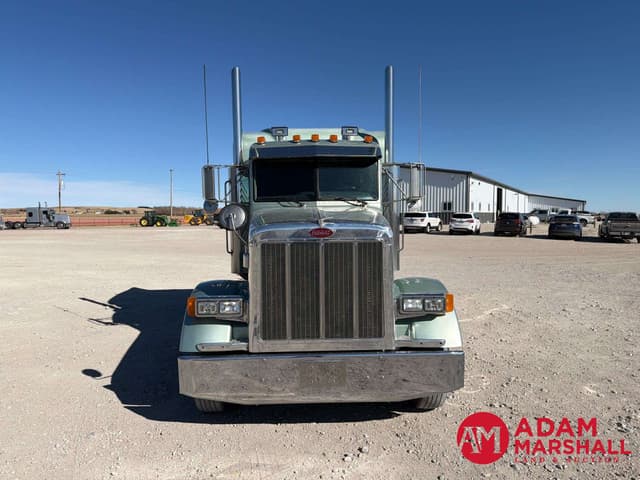 Image of Peterbilt 378 equipment image 2