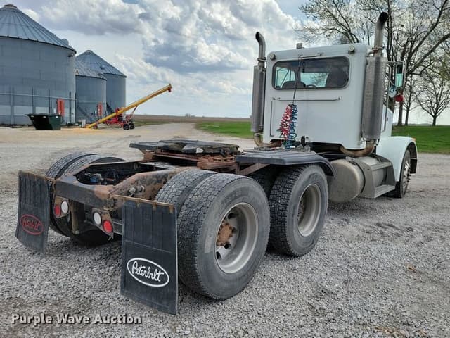 Image of Peterbilt 378 equipment image 4