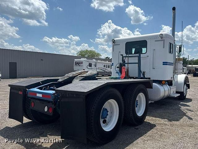 Image of Peterbilt 378 equipment image 4