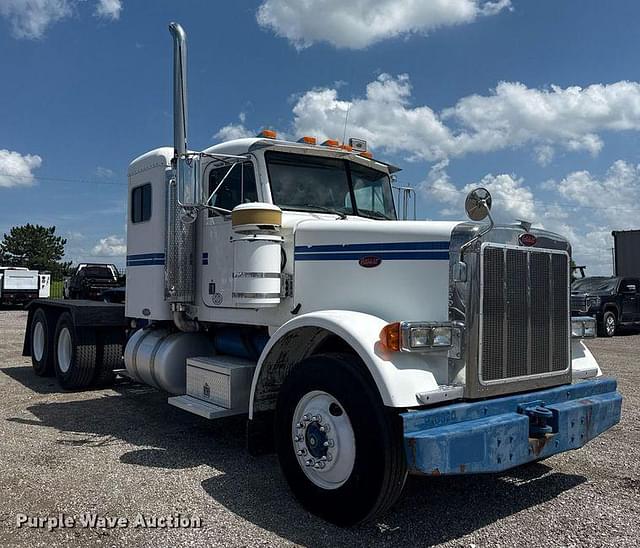Image of Peterbilt 378 equipment image 2