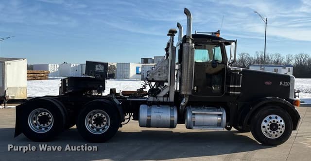 Image of Peterbilt 378 equipment image 3