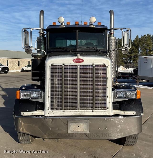 Image of Peterbilt 378 equipment image 1