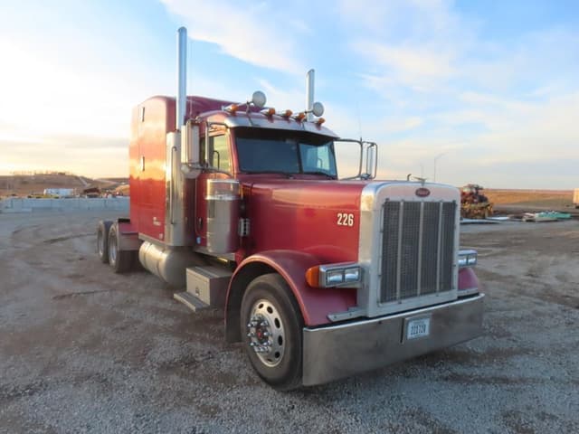 Image of Peterbilt 379 equipment image 3