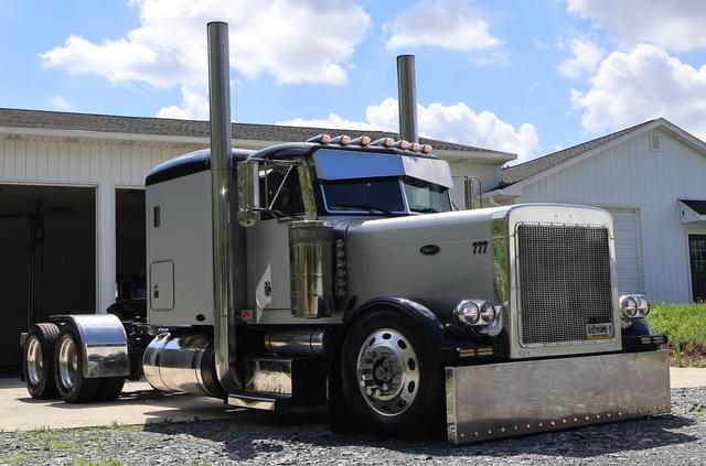 Image of Peterbilt 379 equipment image 2