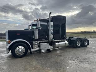 Main image Peterbilt 379 1