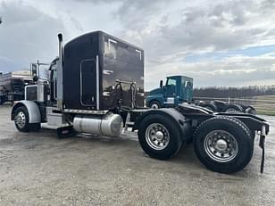 Main image Peterbilt 379 5