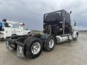 Thumbnail image Peterbilt 379 8