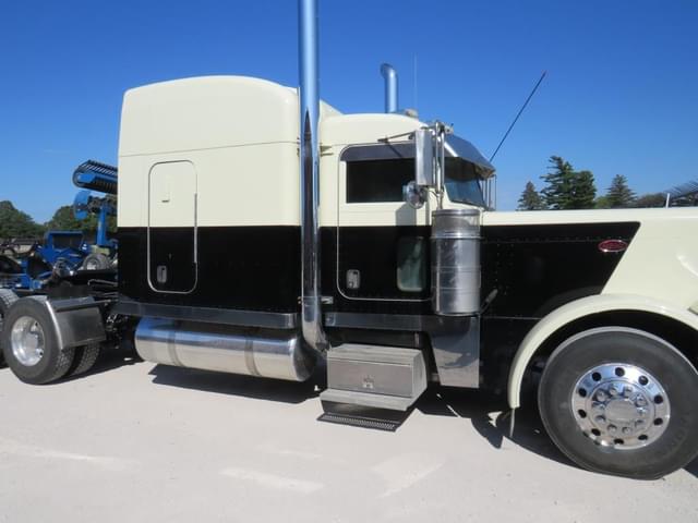 Image of Peterbilt 379 equipment image 2
