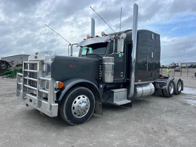 Main image Peterbilt 379