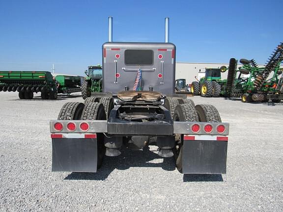 Image of Peterbilt 379 equipment image 3