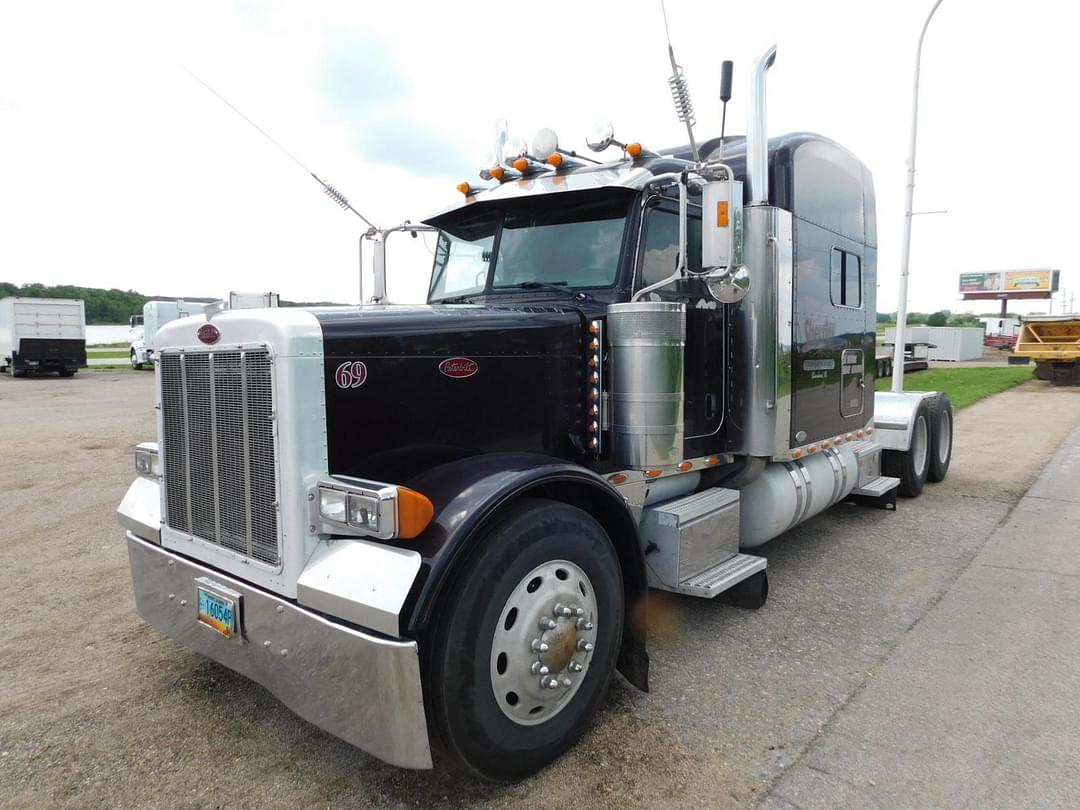 Image of Peterbilt 379 Primary image