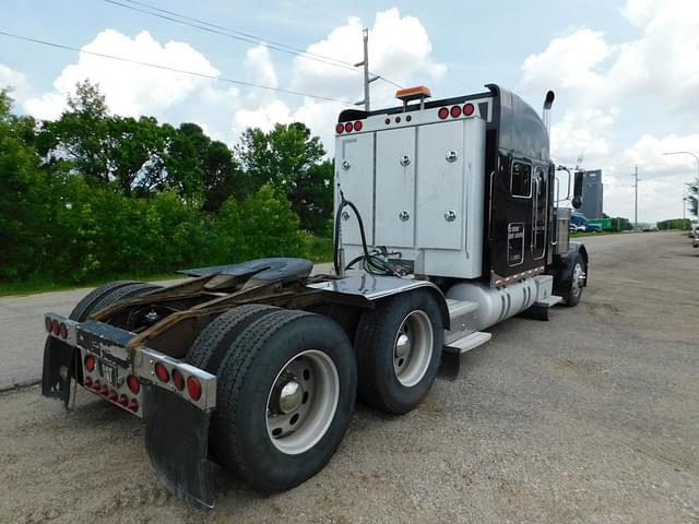Image of Peterbilt 379 equipment image 2