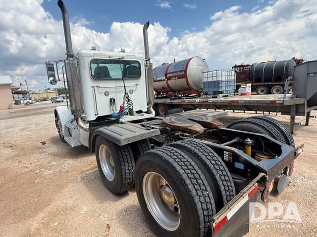 Image of Peterbilt 379 equipment image 3
