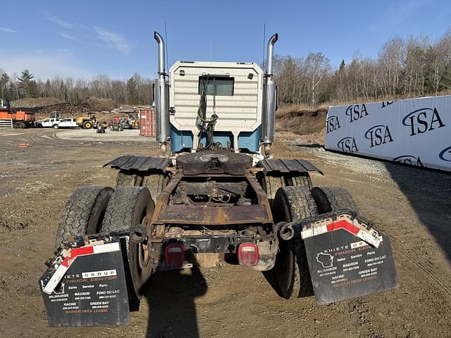 Image of Peterbilt 379 equipment image 3