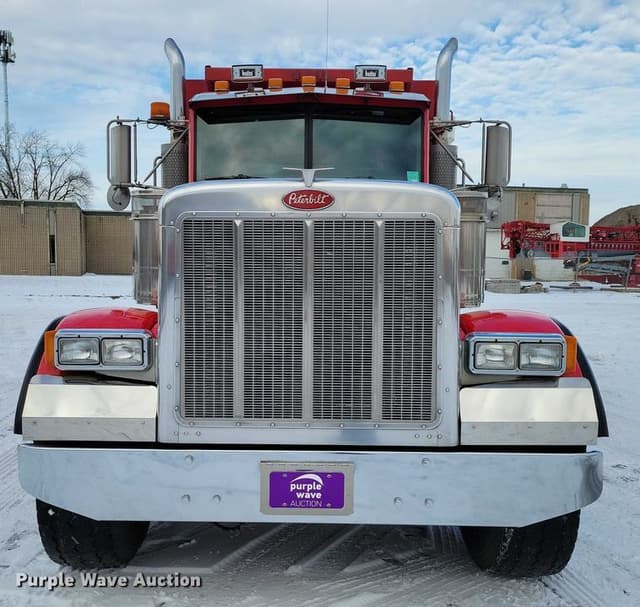 Image of Peterbilt 379 equipment image 1