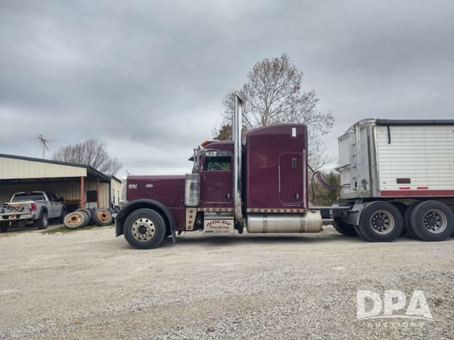 Image of Peterbilt 379 equipment image 1