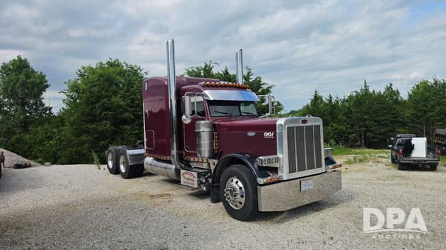 Image of Peterbilt 379 equipment image 4