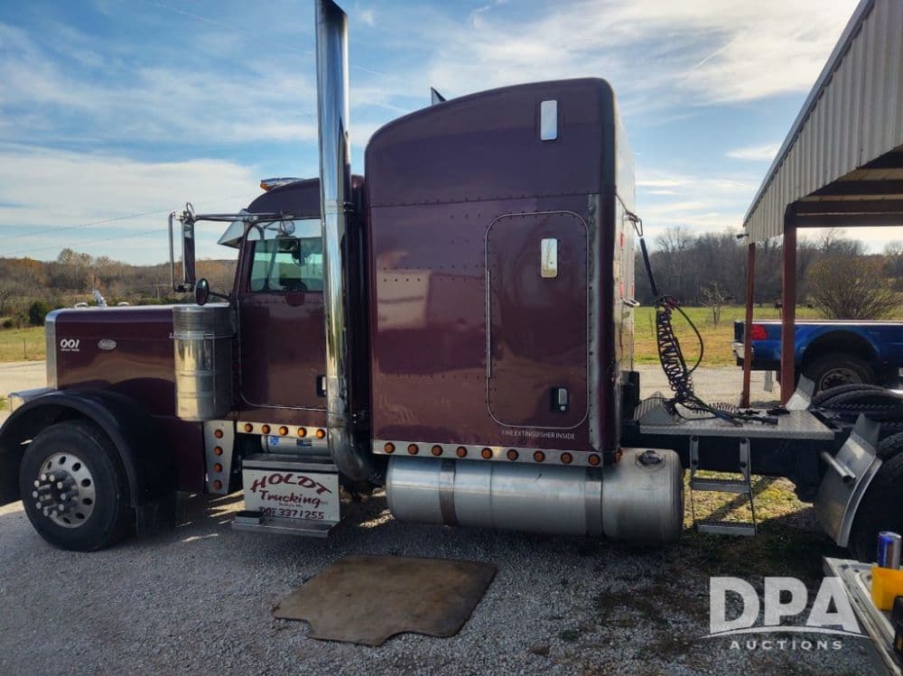 Image of Peterbilt 379 Primary image