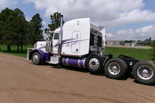 Image of Peterbilt 379 equipment image 2