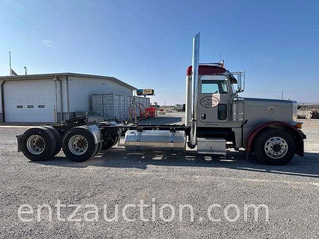 Image of Peterbilt 379 equipment image 3