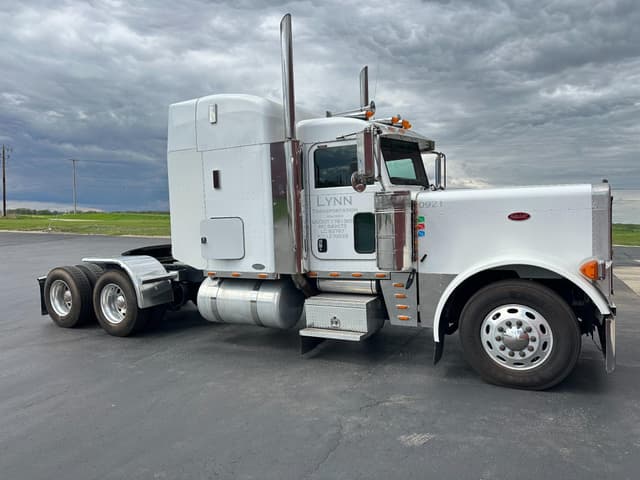 Image of Peterbilt 379 equipment image 3