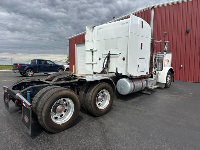 Image of Peterbilt 379 equipment image 4