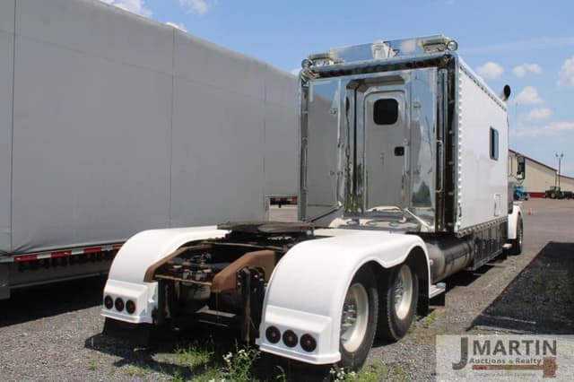 Image of Peterbilt 379 equipment image 2