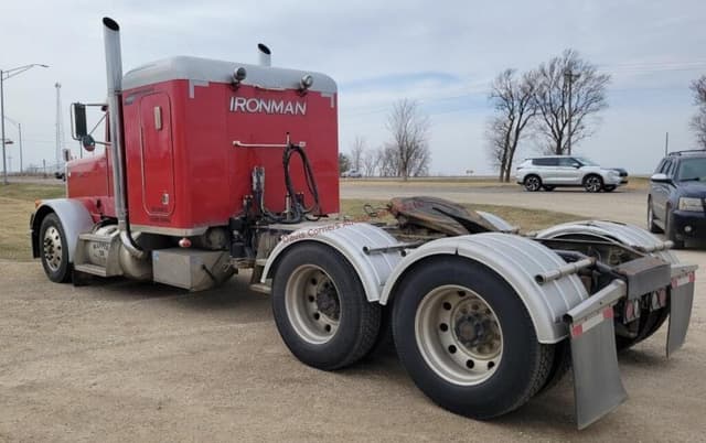 Image of Peterbilt 379 equipment image 3