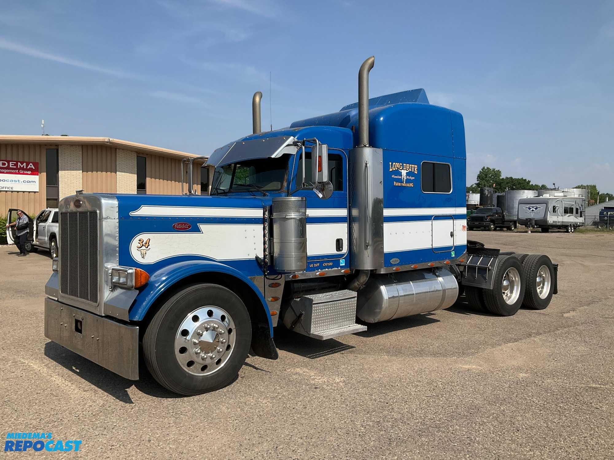 Main image Peterbilt 379