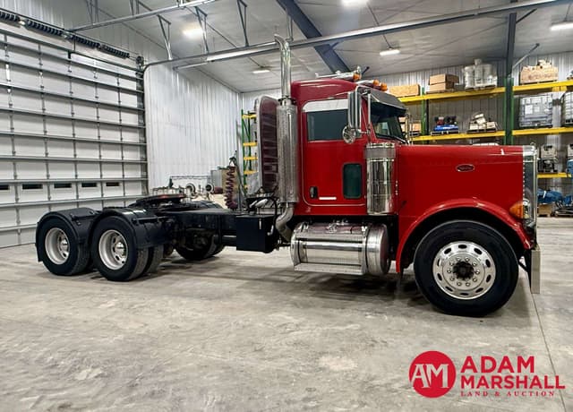 Image of Peterbilt 379 equipment image 1