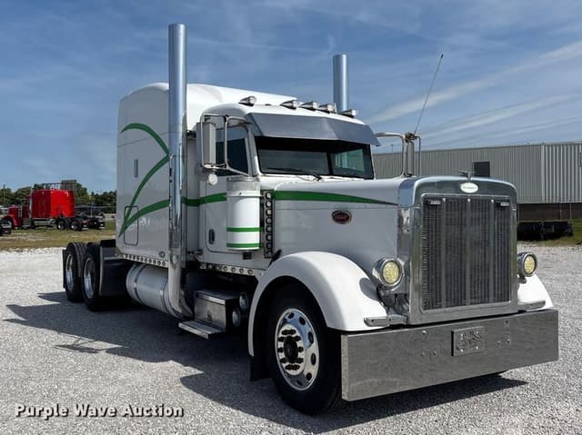 Image of Peterbilt 379 equipment image 2