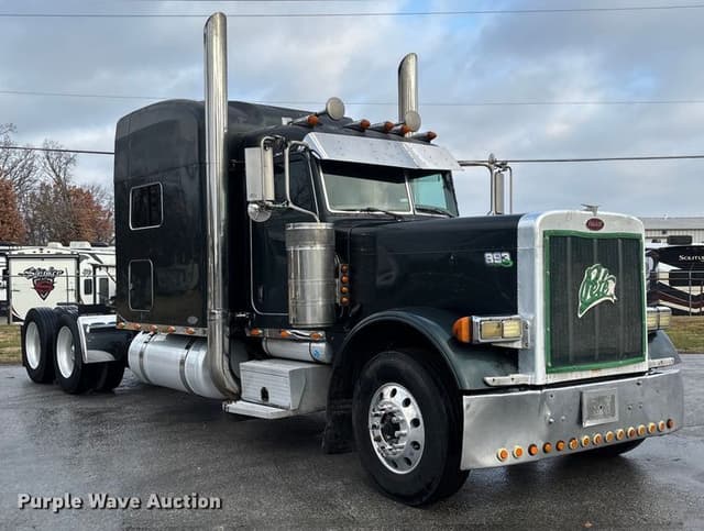 Image of Peterbilt 379 equipment image 2