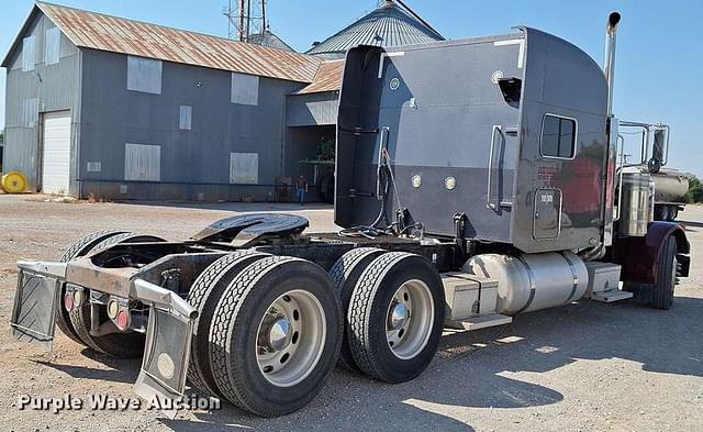 Image of Peterbilt 379 equipment image 4